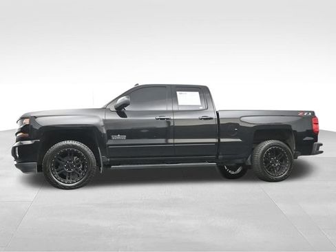 Used 2018 Chevrolet Silverado 1500 LT w/ Texas Edition AWD/4WD image 52