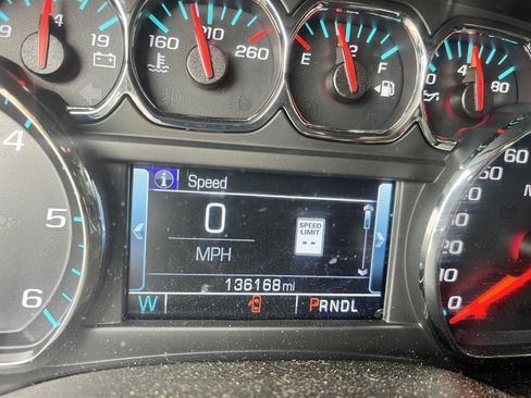 Used 2018 Chevrolet Tahoe Premier AWD/4WD image 18