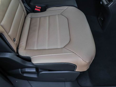 New 2026 Volkswagen Atlas Cross Sport SEL image 40