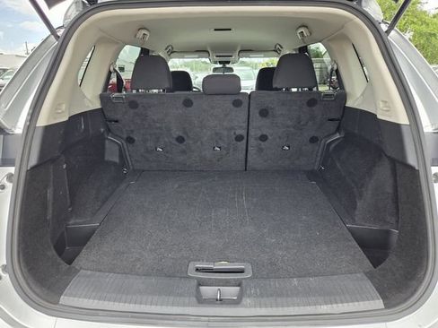 Used 2024 Nissan Rogue S FWD image 10