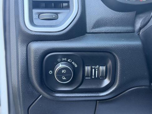Used 2019 RAM 3500 Big Horn RWD image 9
