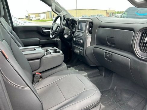 Used 2020 Chevrolet Silverado 1500 Custom w/ Custom Value Package AWD/4WD image 16