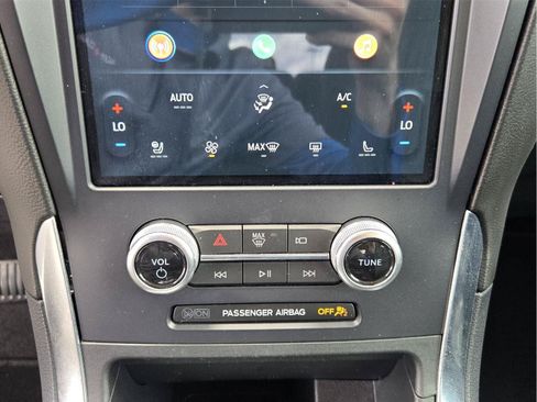 Used 2023 Ford Edge Titanium AWD/4WD image 17