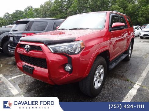 Used 2019 Toyota 4Runner SR5 AWD/4WD image 2
