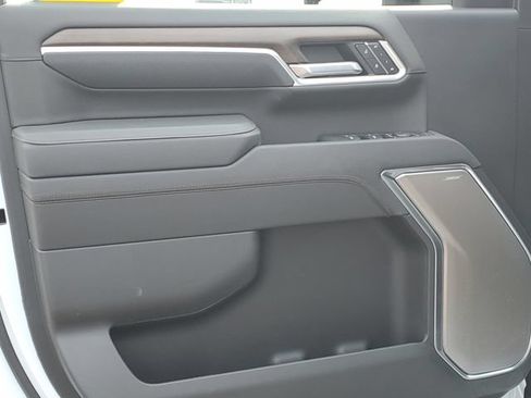 Certified 2026 Chevrolet Silverado 2500 High Country w/ High Country Premium Package AWD/4WD image 23
