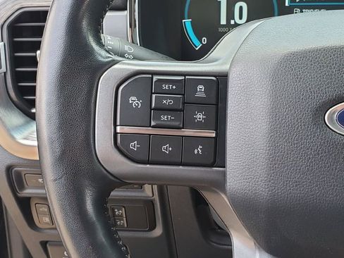 Used 2022 Ford F150 Lariat w/ Equipment Group 502A High AWD/4WD image 7