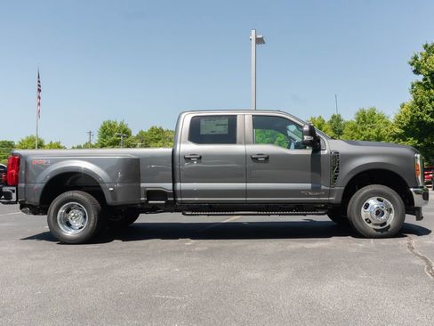 New 2026 Ford F350 XL AWD/4WD image 17