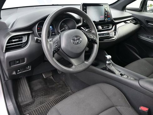 Used 2019 Toyota C-HR LE FWD image 8