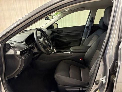 Used 2024 Nissan Altima 2.5 S FWD image 14