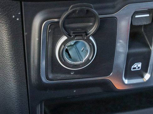 Used 2023 Jeep Wrangler Sport S image 18