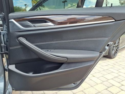 Used 2019 BMW 530i w/ Convenience Package RWD image 27