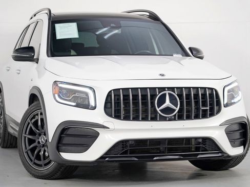 Used 2021 Mercedes-Benz GLB 35 AMG 4MATIC image 2