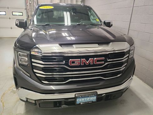 Certified 2022 GMC Sierra 1500 SLT w/ SLT Convenience Package image 6