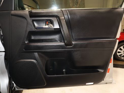 Used 2023 Toyota 4Runner TRD Off-Road Premium w/ Moonroof Package AWD/4WD image 19