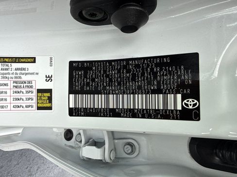 Used 2024 Toyota Corolla LE FWD image 31