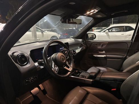 Used 2023 Mercedes-Benz GLB 250 4MATIC image 8