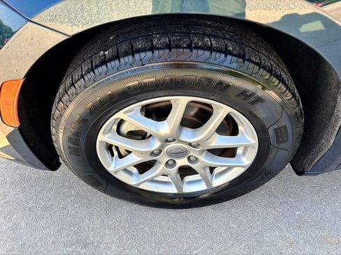 Used 2023 Chrysler Pacifica Touring-L FWD image 34