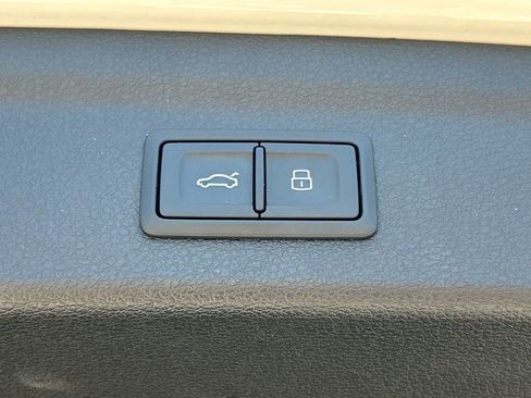 Used 2023 Audi Q3 2.0T Premium Plus w/ Premium Plus Package image 63