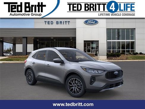 New 2025 Ford Escape SE image 1