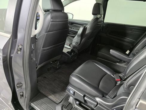 Used 2023 Honda Odyssey Touring image 17