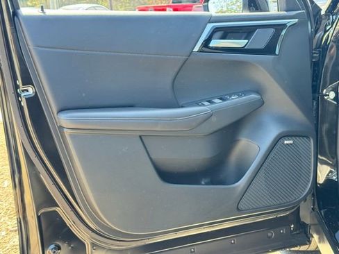 New 2026 Mitsubishi Outlander SE image 20