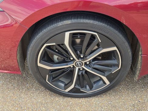 Used 2023 Nissan Altima 2.5 SR w/ SR Premium Package FWD image 13