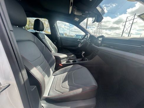 Certified 2025 Volkswagen Jetta GLI Autobahn image 35