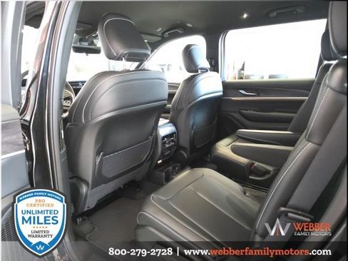 New 2025 Jeep Grand Cherokee L Limited w/ Black Appearance Package image 14