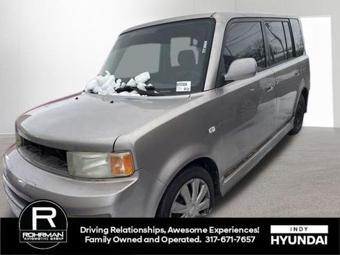 Used 2005 Scion xB image 1