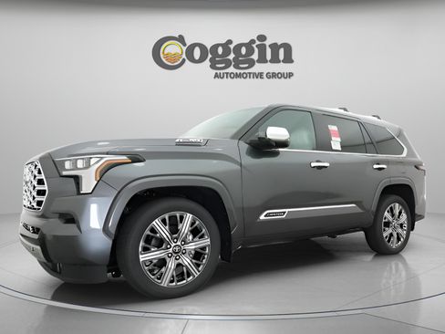 Used 2025 Toyota Sequoia Capstone AWD/4WD image 1