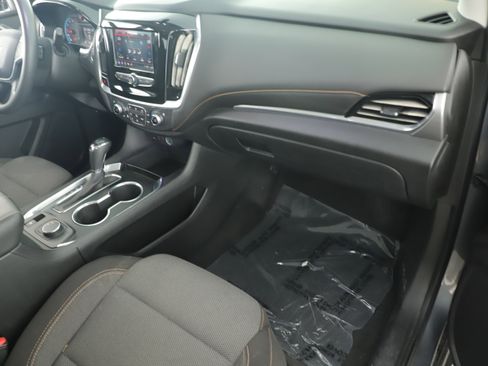 Used 2020 Chevrolet Traverse LS image 19