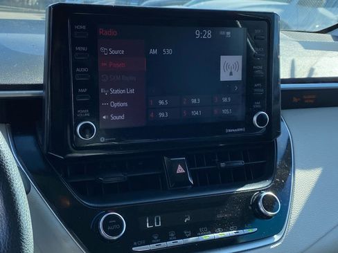 Used 2022 Toyota Corolla LE image 14