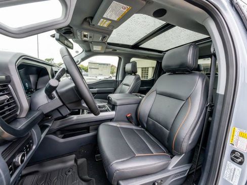 New 2026 Ford F250 Lariat w/ Black Appearance Package image 34