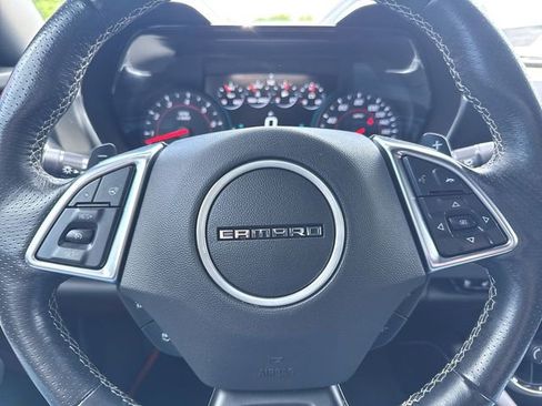 Used 2016 Chevrolet Camaro SS RWD image 11