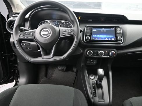 Used 2024 Nissan Kicks S image 11