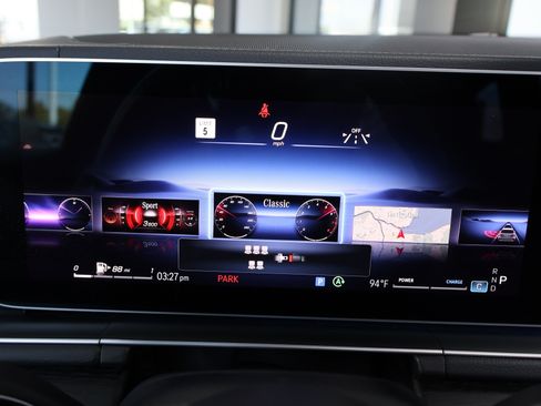 Used 2025 Mercedes-Benz GLS 450 4MATIC w/ AMG Line Exterior image 36