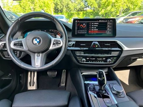 Used 2023 BMW 540i xDrive w/ M Sport Package AWD/4WD image 9