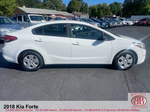 Used 2018 Kia Forte LX image 2