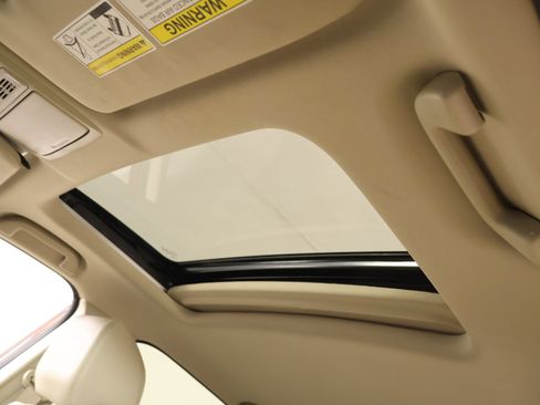 Used 2017 Honda CR-V Touring image 15
