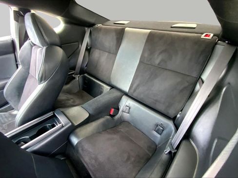 Used 2025 Toyota GR86 Premium RWD image 17