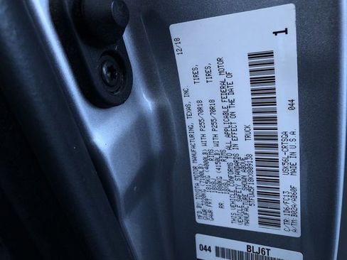 Certified 2019 Toyota Tundra SR5 AWD/4WD image 26
