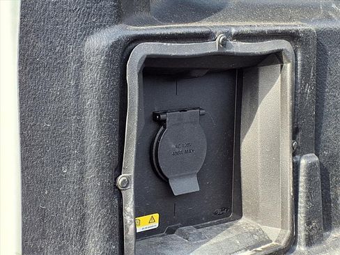 Used 2023 Ford F150 Lariat w/ Equipment Group 502A High image 19