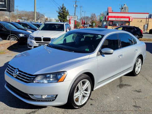 Used 2013 Volkswagen Passat TDI SEL Premium image 8