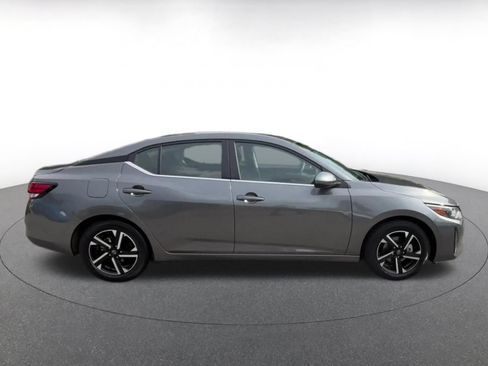 Used 2025 Nissan Sentra SV FWD image 16
