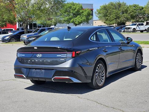 Used 2025 Hyundai Sonata SEL FWD image 4