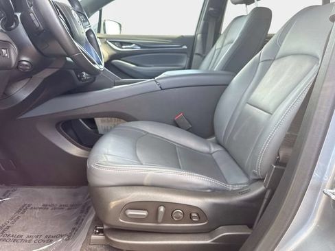 Used 2023 Buick Enclave Premium w/ Experience Buick Package FWD image 17