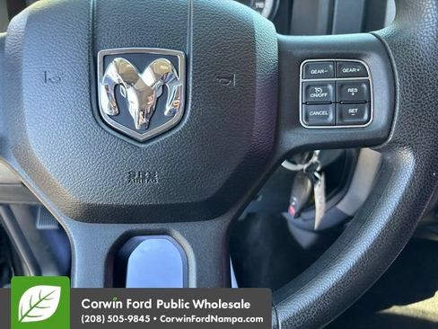 Used 2015 RAM 1500 Express AWD/4WD image 18