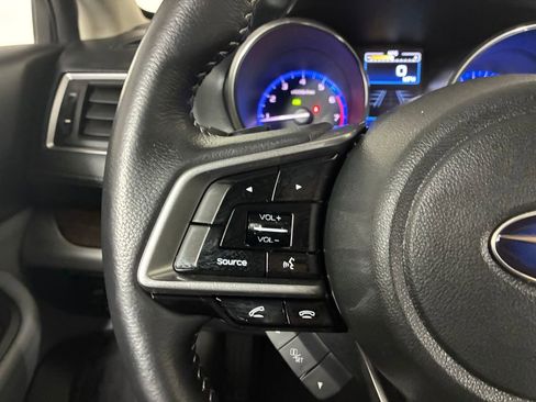 Used 2018 Subaru Outback 2.5i Limited image 11