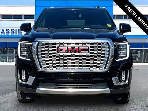 Used 2023 GMC Yukon XL Denali AWD/4WD image 19