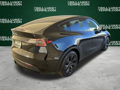 Used 2025 Tesla Model Y Long Range image 4
